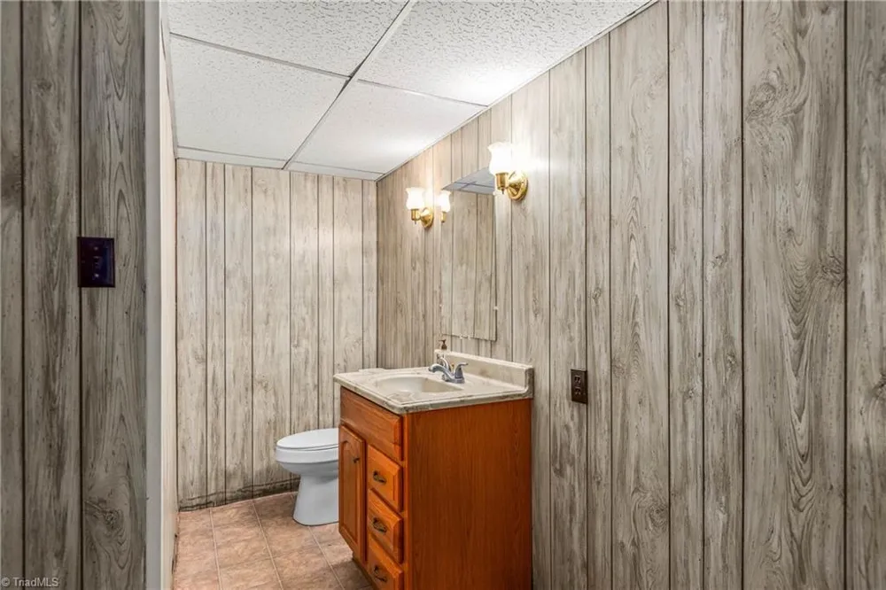 131 Ridge Street Jonesville, NC 28642