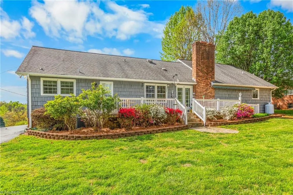 131 Ridge Street Jonesville, NC 28642