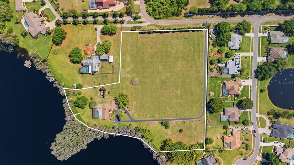 820 NEWBERGER ROAD Lutz, FL 33549