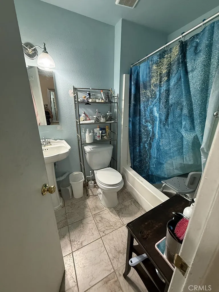 1481 Forest Glen Drive #213 Hacienda Heights, CA 91745