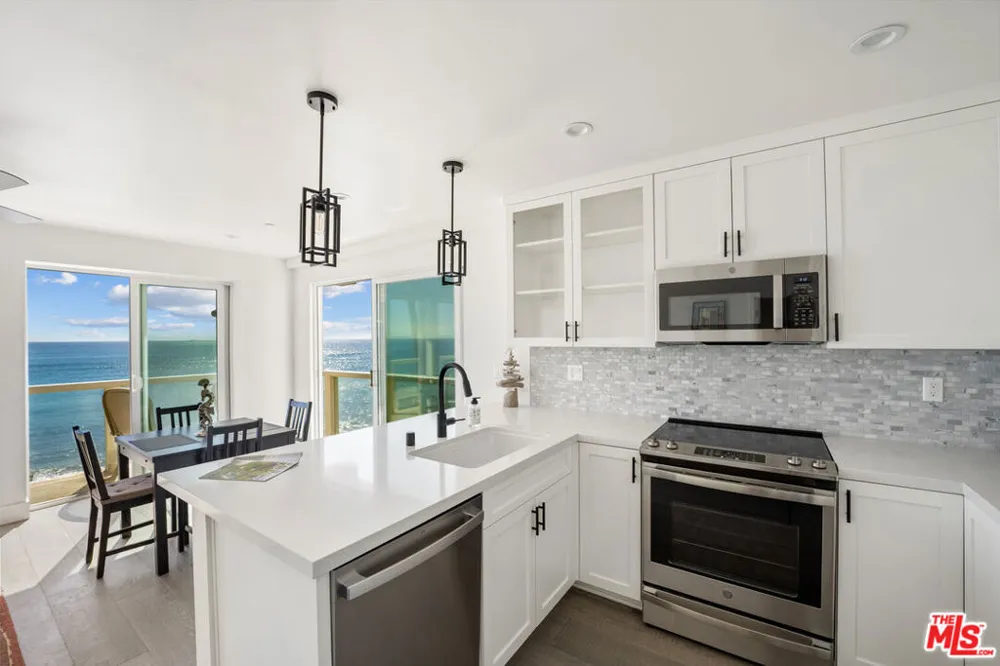 11838 Ebbtide Lane Malibu, CA 90265