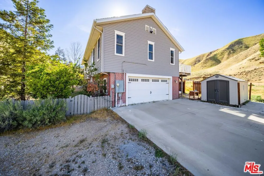364 Lance Avenue Lebec, CA 93243