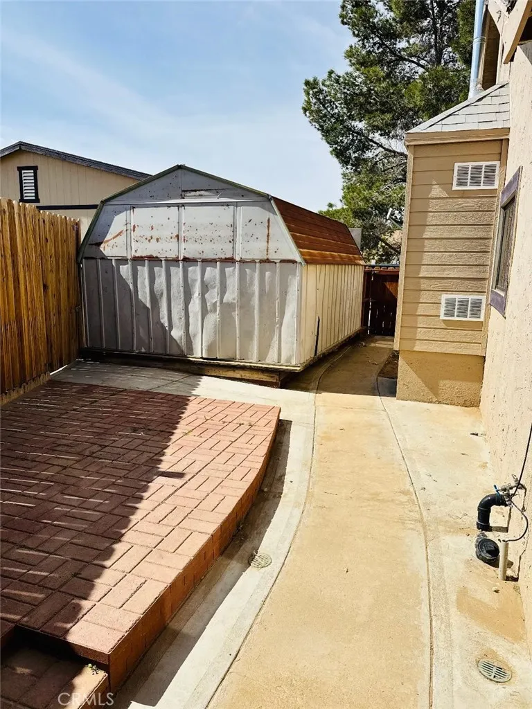 12013 Lee Avenue Adelanto, CA 92301