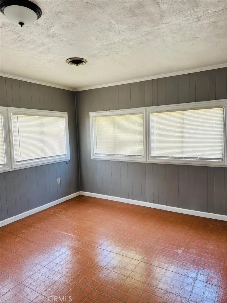 12013 Lee Avenue Adelanto, CA 92301