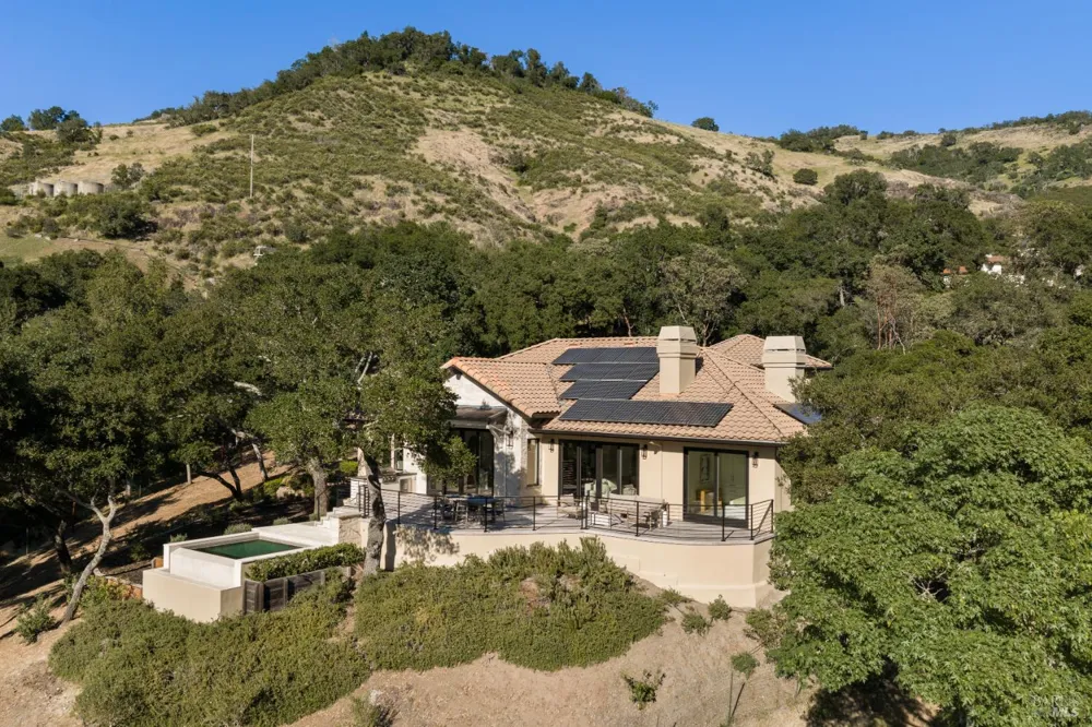 9995 Courtney Drive Kenwood, CA 95452