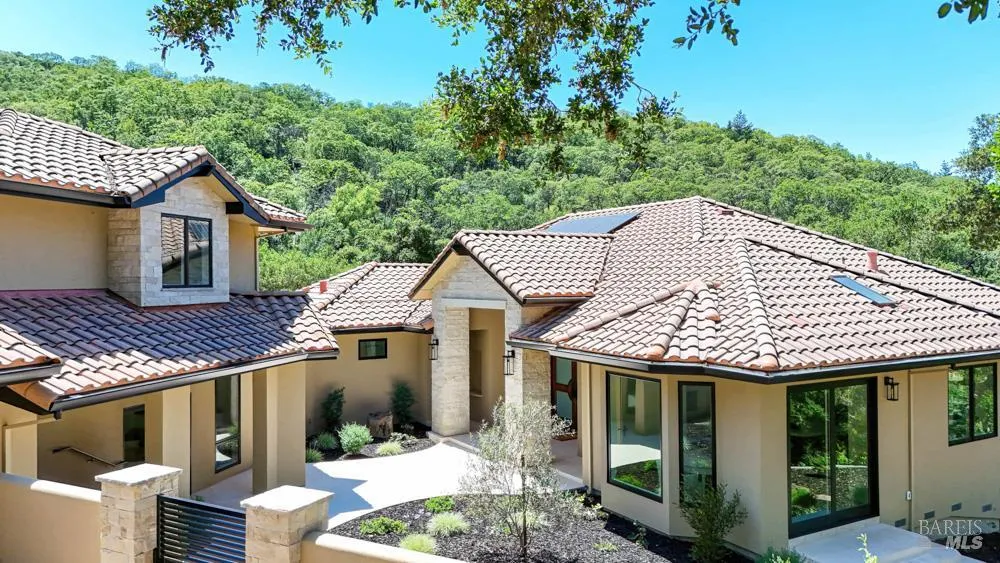 9995 Courtney Drive Kenwood, CA 95452