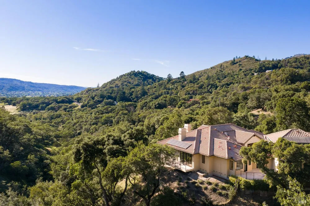 9995 Courtney Drive Kenwood, CA 95452