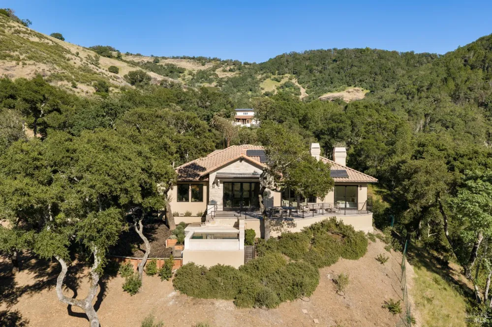9995 Courtney Drive Kenwood, CA 95452