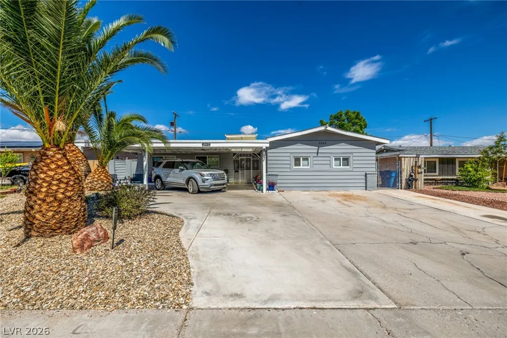 5204 Holmby Avenue Las Vegas, NV 89146