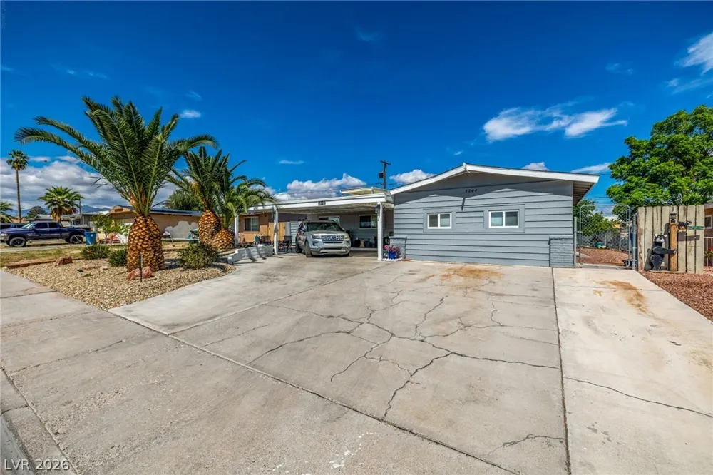 5204 Holmby Avenue Las Vegas, NV 89146