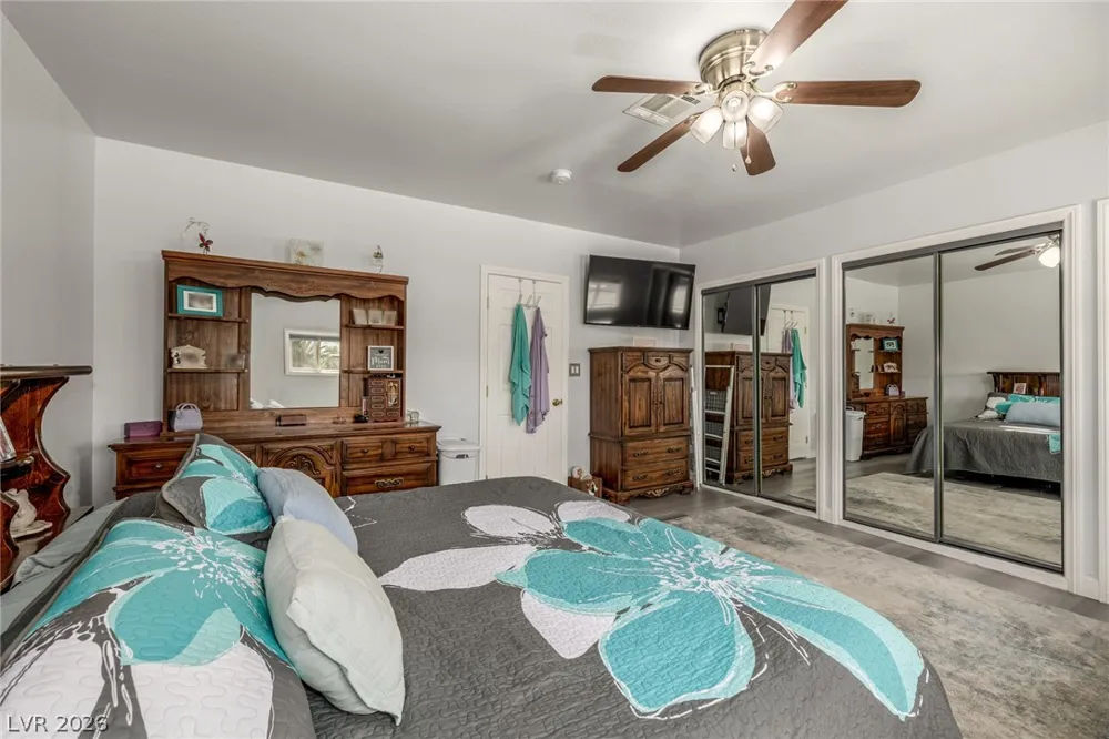 5204 Holmby Avenue Las Vegas, NV 89146