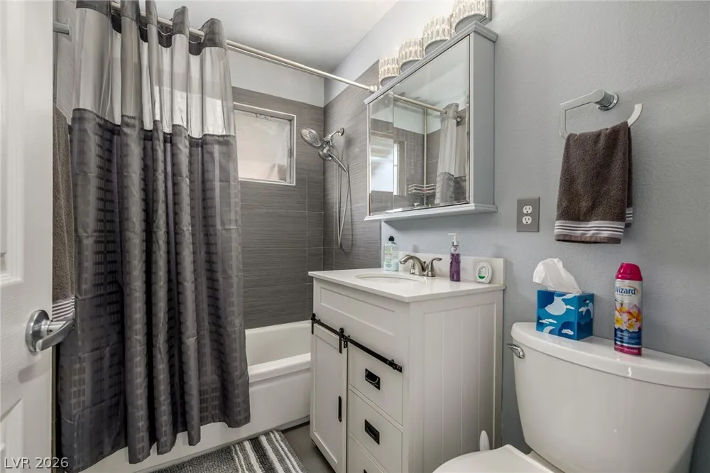 5204 Holmby Avenue Las Vegas, NV 89146