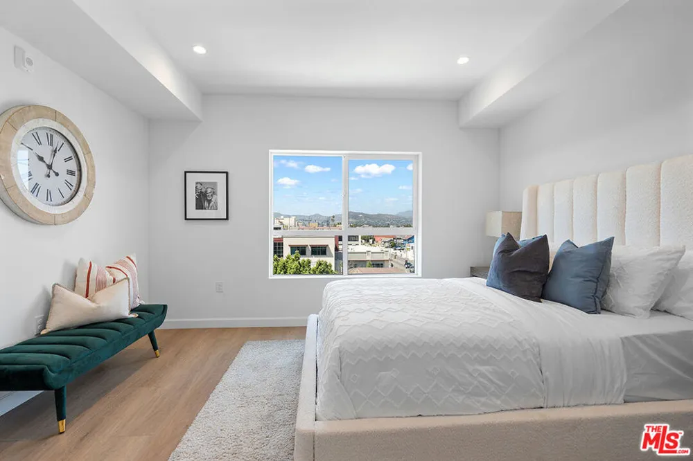 321 S Oxford Avenue #606 Los Angeles, CA 90020