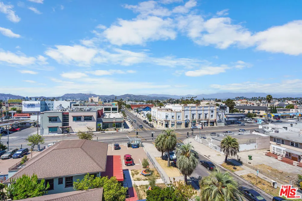 321 S Oxford Avenue #606 Los Angeles, CA 90020