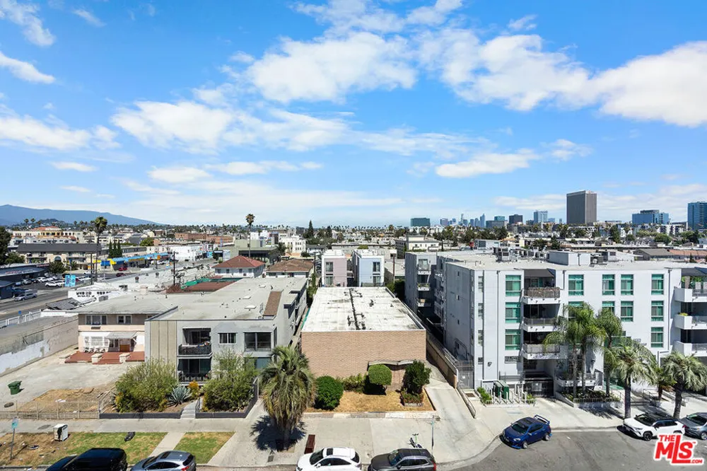 321 S Oxford Avenue #606 Los Angeles, CA 90020
