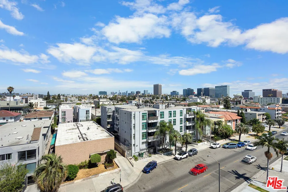 321 S Oxford Avenue #606 Los Angeles, CA 90020