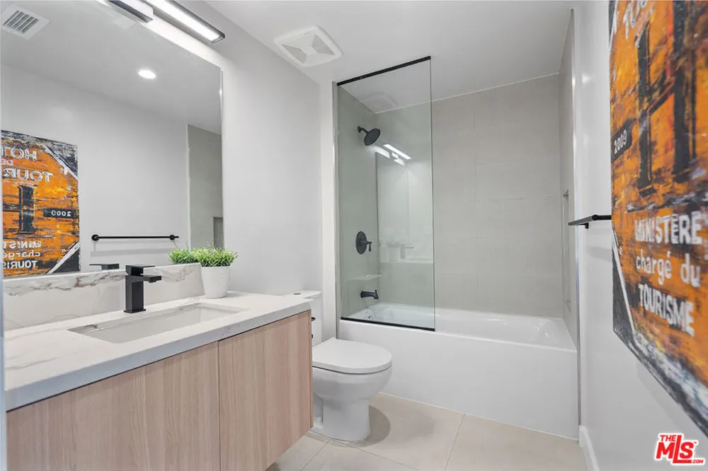 321 S Oxford Avenue #606 Los Angeles, CA 90020