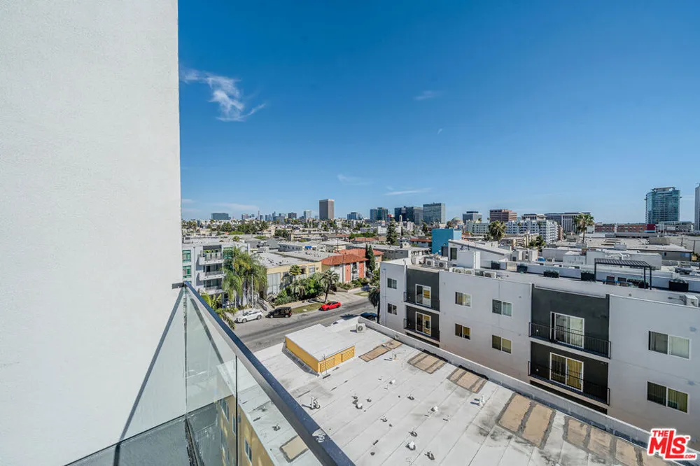 321 S Oxford Avenue #606 Los Angeles, CA 90020