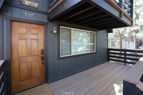 537 Vista Avenue