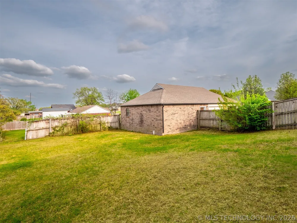 909 Fireside Estate McAlester, OK 74501