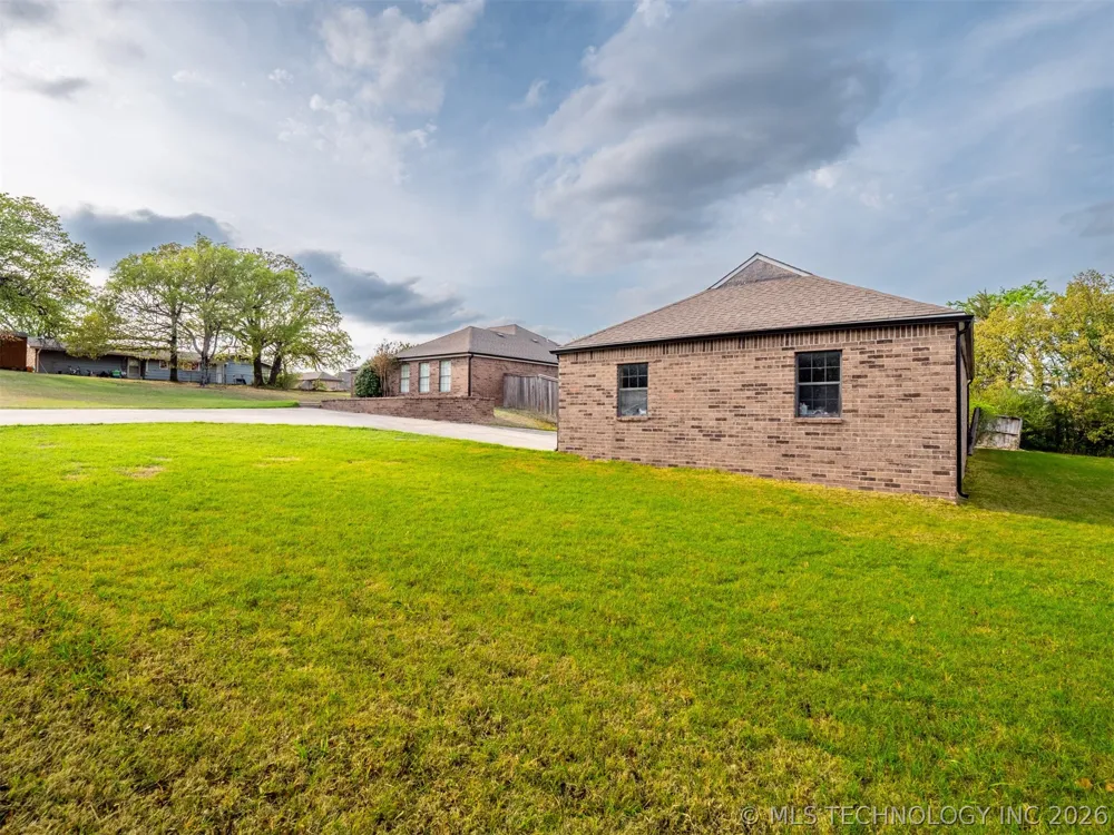 909 Fireside Estate McAlester, OK 74501