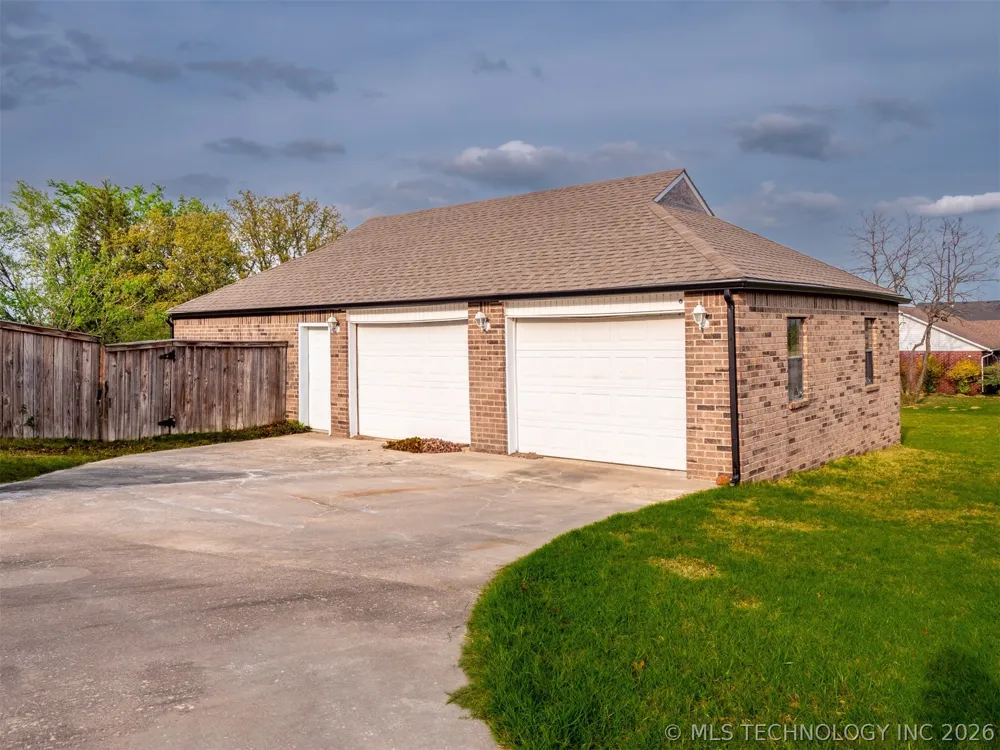 909 Fireside Estate McAlester, OK 74501