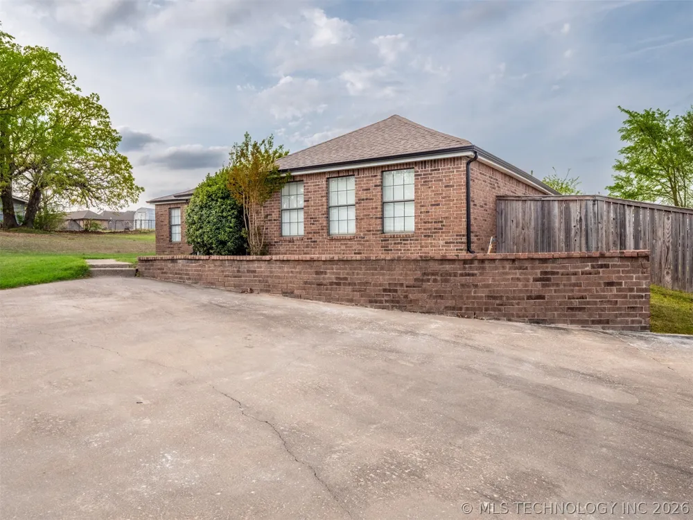 909 Fireside Estate McAlester, OK 74501