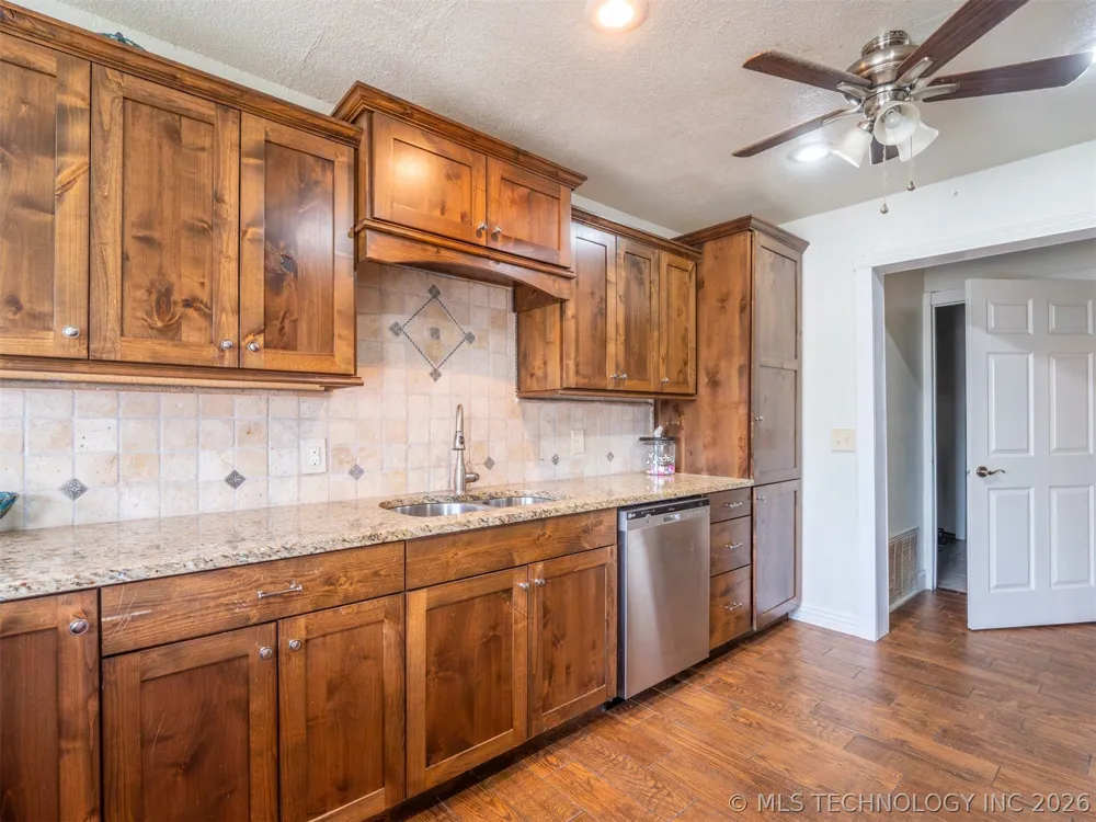 909 Fireside Estate McAlester, OK 74501