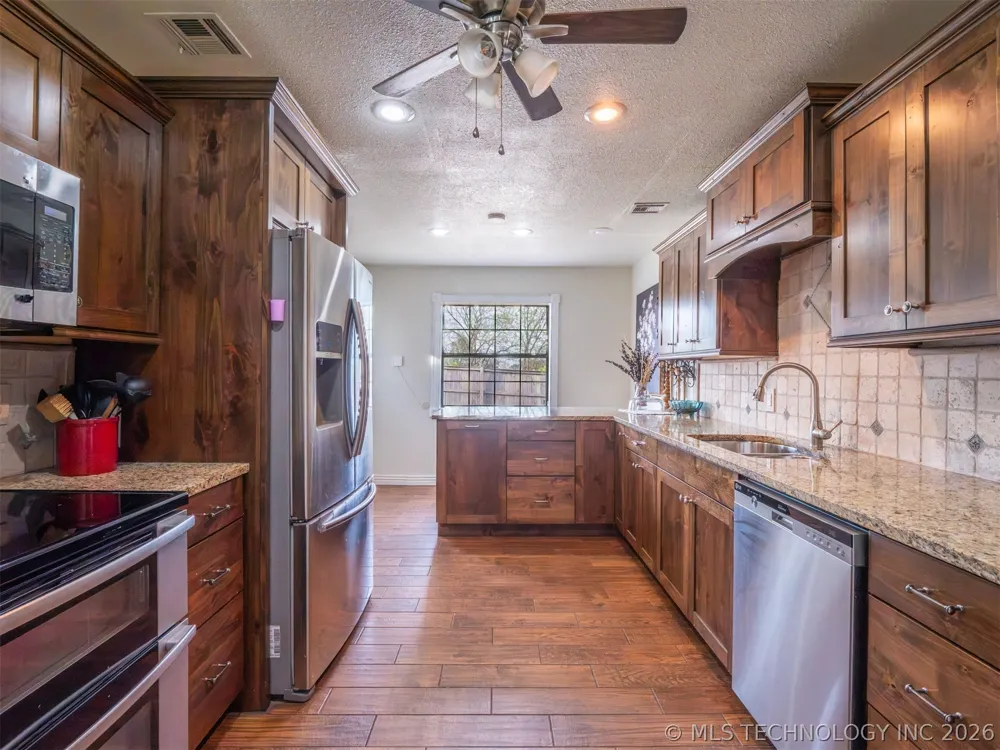 909 Fireside Estate McAlester, OK 74501