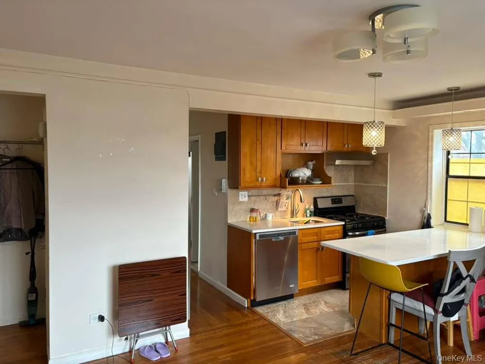 144-04 78th Avenue #3K Flushing, NY 11367