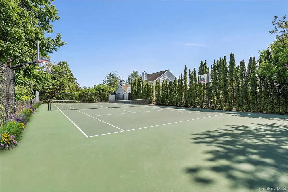 4 Polo Grounds Lane East Quogue, NY 11942