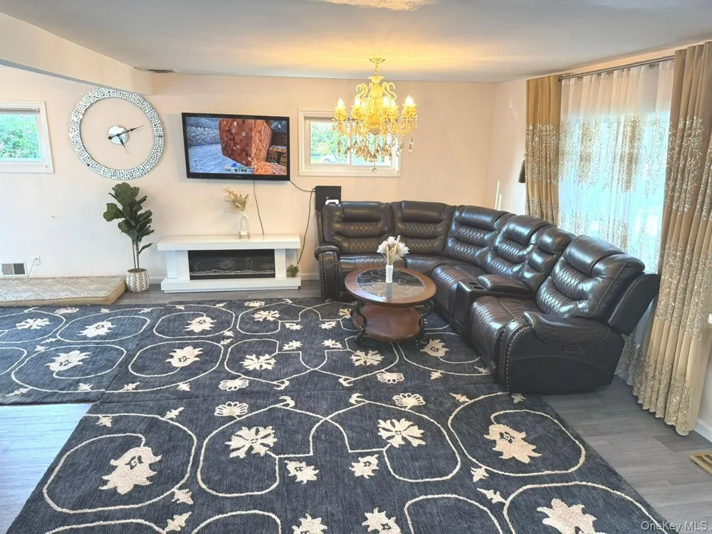 58 Narcissus Avenue Hicksville, NY 11801