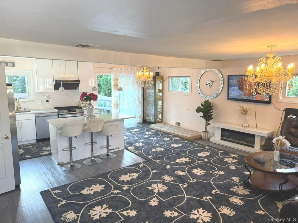 58 Narcissus Avenue Hicksville, NY 11801