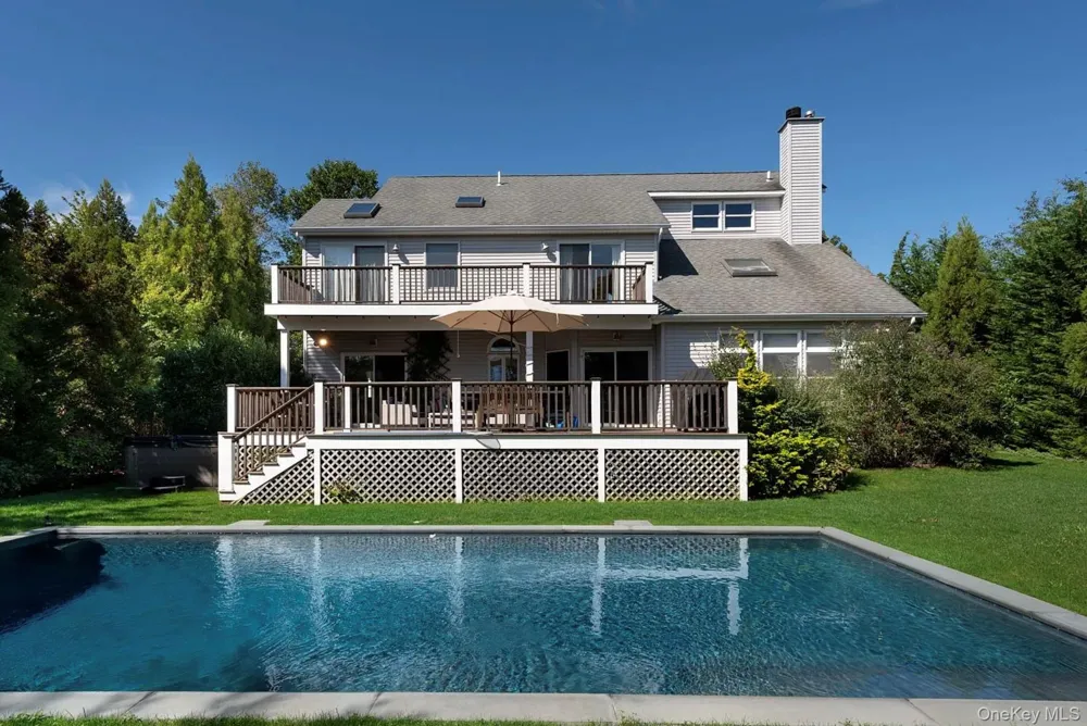 4 Glynn Drive Shelter Island, NY 11964