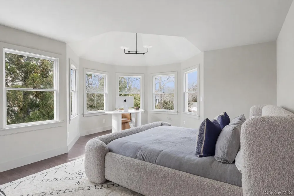 4 Glynn Drive Shelter Island, NY 11964