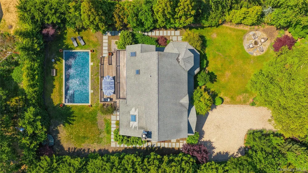 4 Glynn Drive Shelter Island, NY 11964