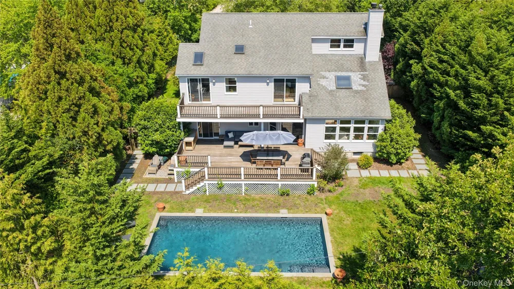 4 Glynn Drive Shelter Island, NY 11964