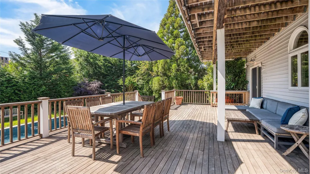 4 Glynn Drive Shelter Island, NY 11964