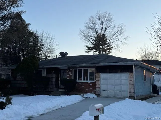 20 S 31st Street Wyandanch, NY 11798