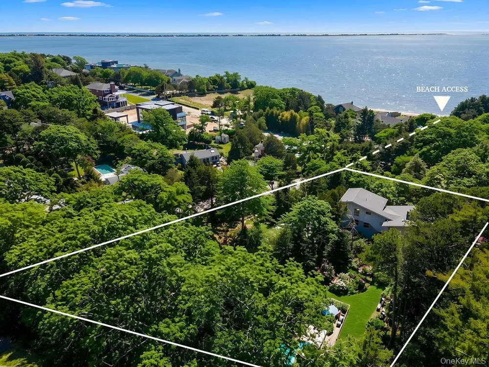27 Atterbury Road Southampton, NY 11968
