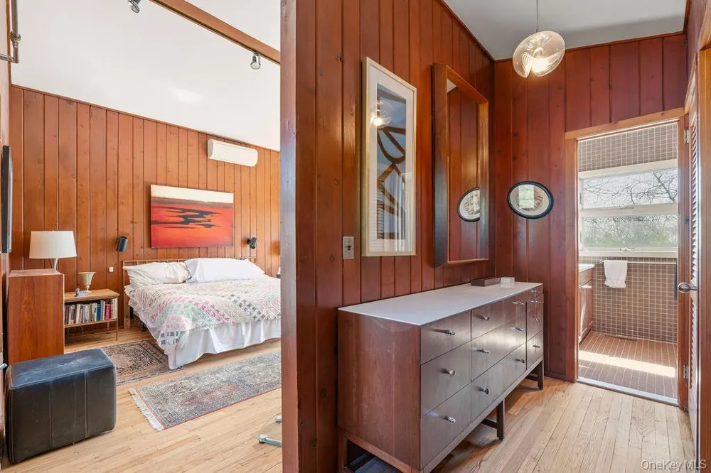 27 Atterbury Road Southampton, NY 11968