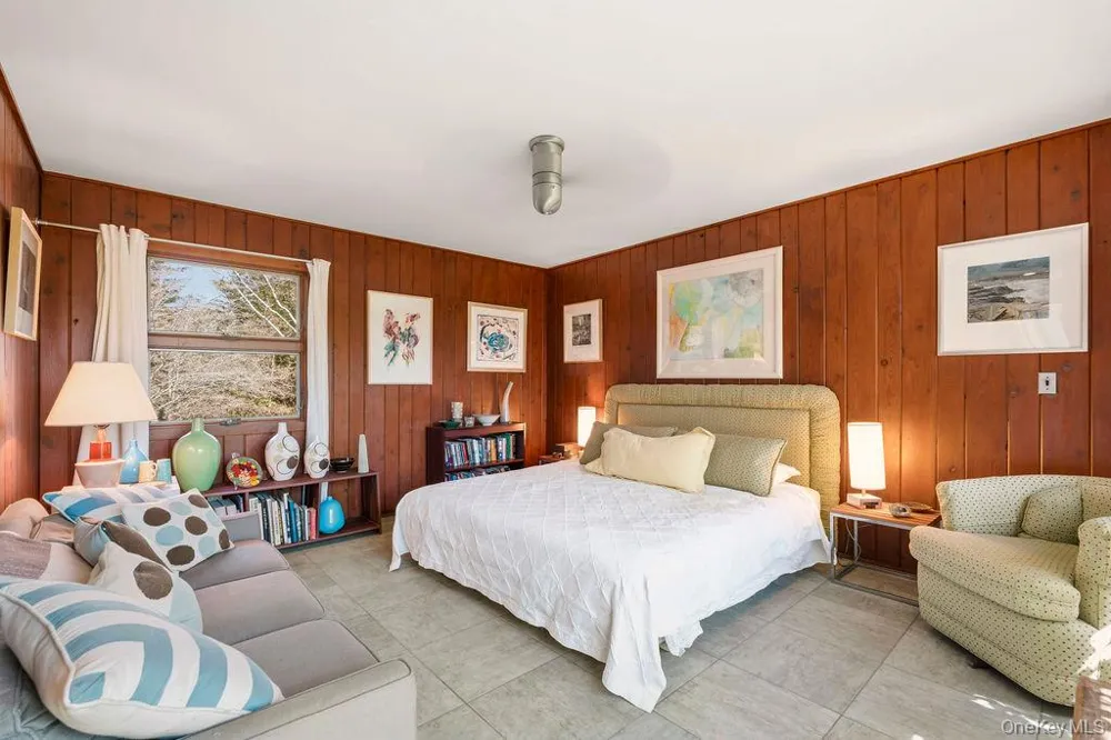 27 Atterbury Road Southampton, NY 11968
