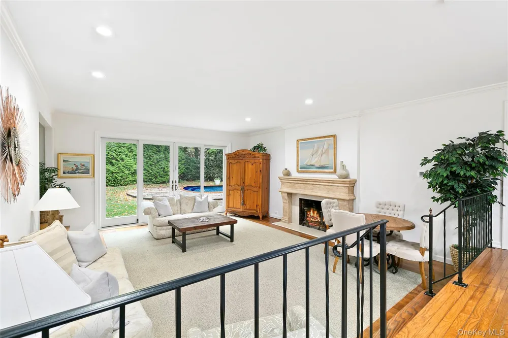669 Hill Street Southampton, NY 11968