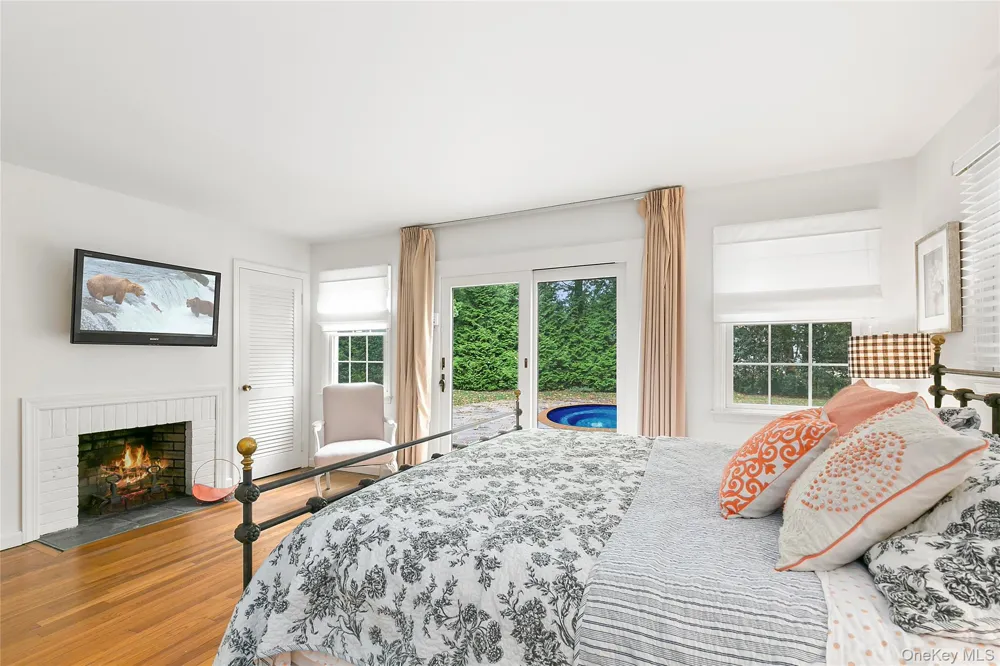 669 Hill Street Southampton, NY 11968
