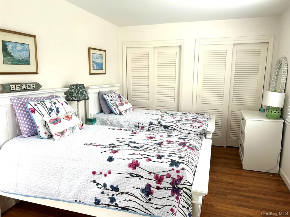 669 Hill Street Southampton, NY 11968