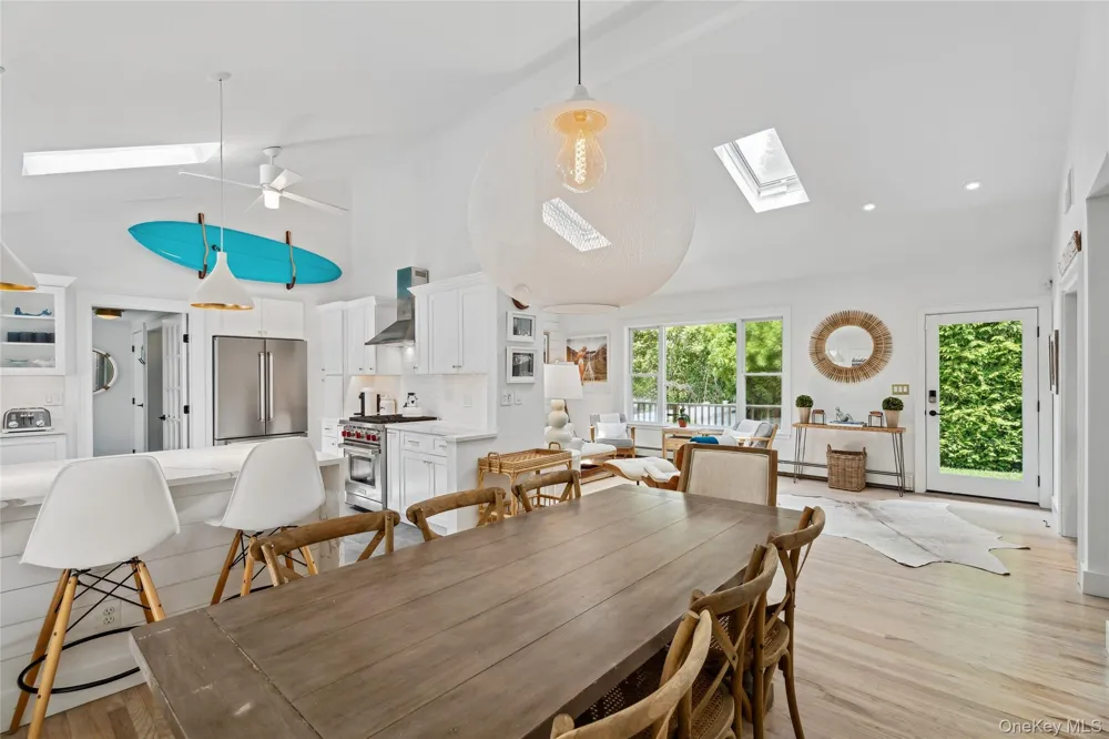 42 Oak Street Westhampton Beach, NY 11978