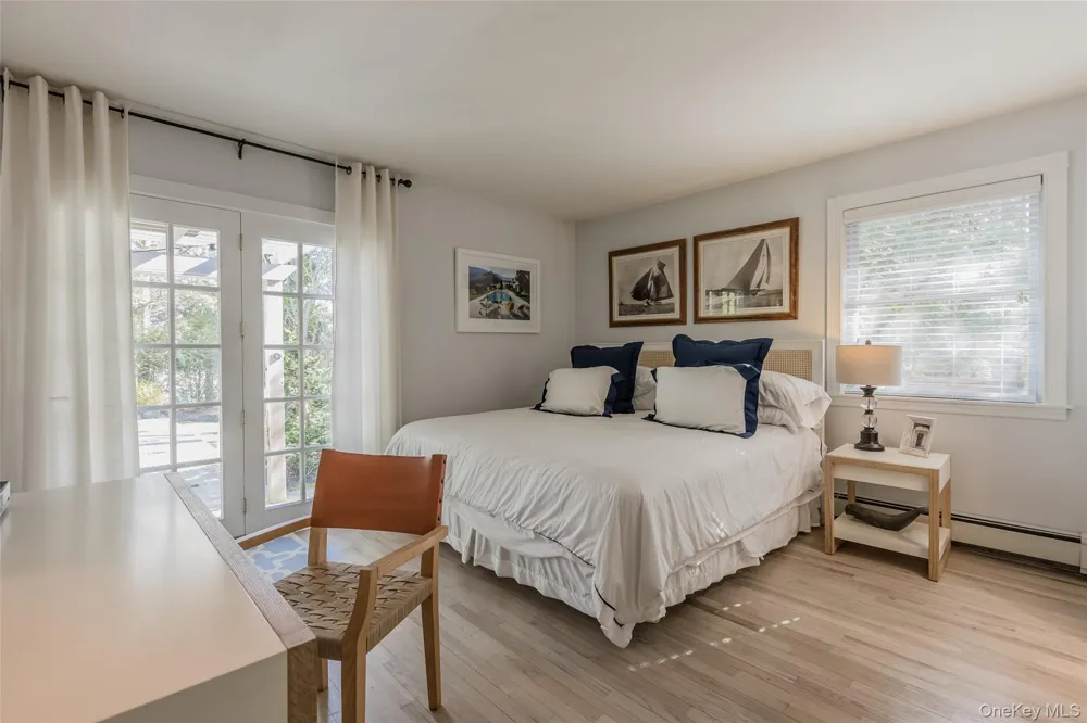 42 Oak Street Westhampton Beach, NY 11978