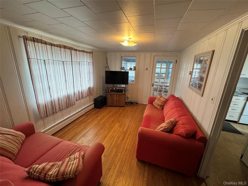 44 Cedar Drive Miller Place, NY 11764