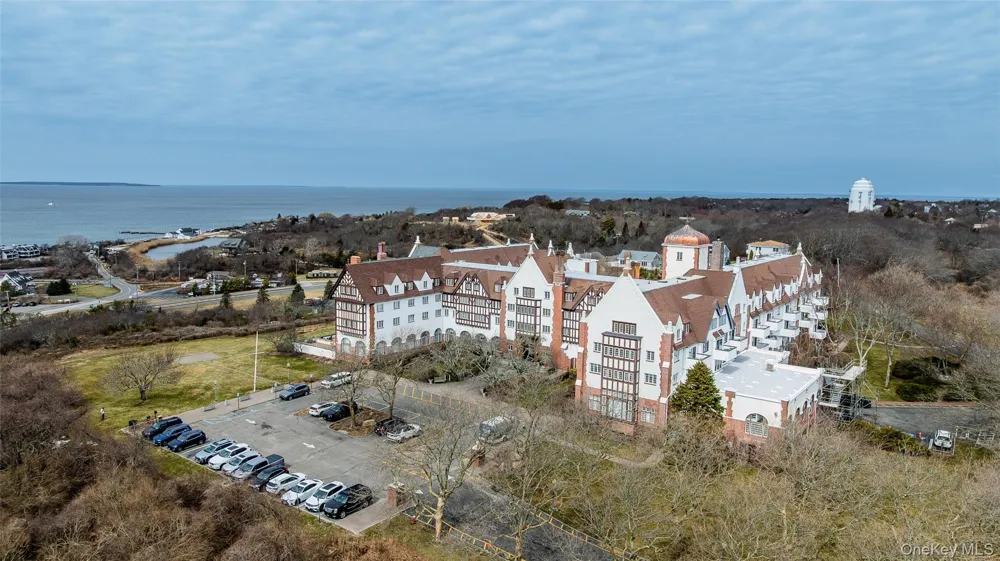 236 Edgemere Street #314 Montauk, NY 11954