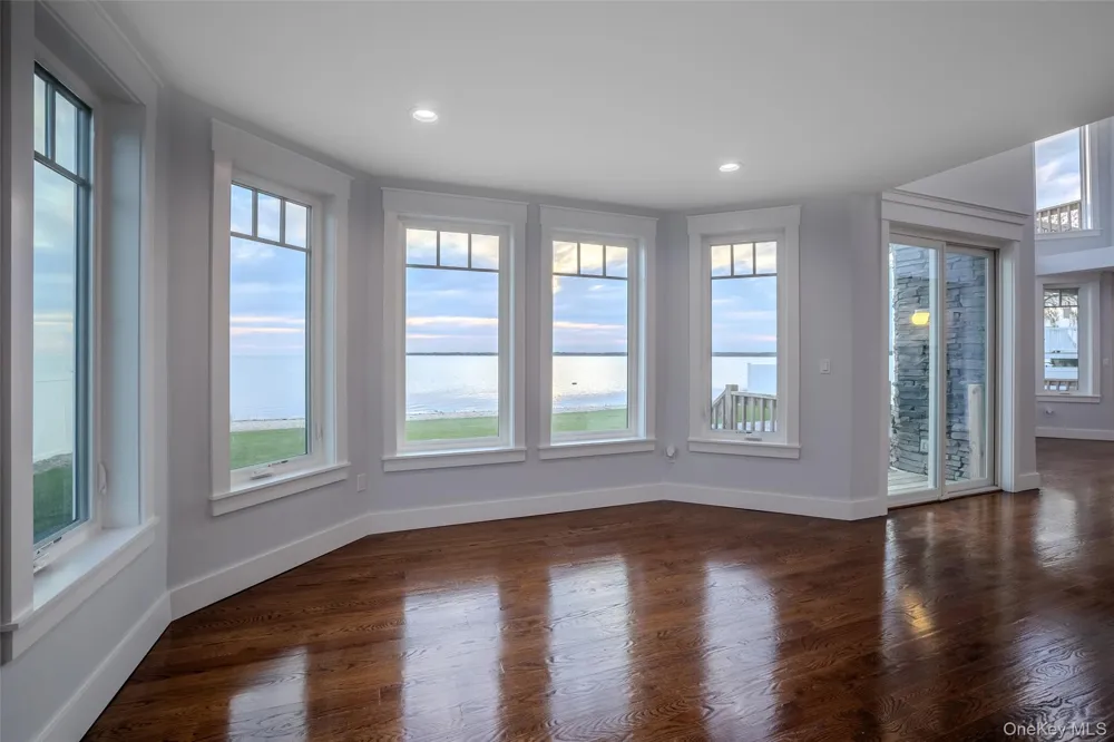 72 Grandview Drive Shirley, NY 11967